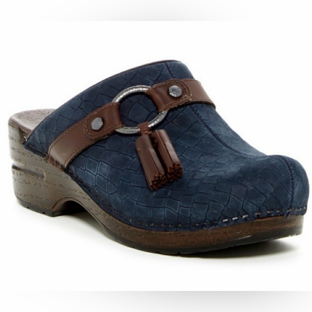 Dansko Shandi Croc Clogs $140 Size 39 US 8.5